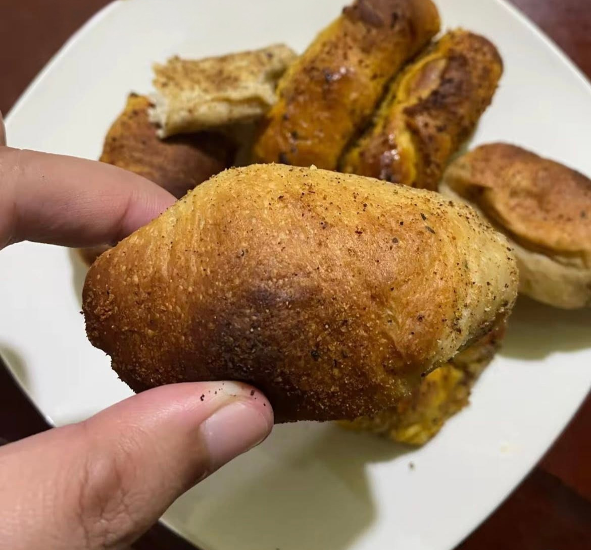Malunggay Cheese Pandesal tray